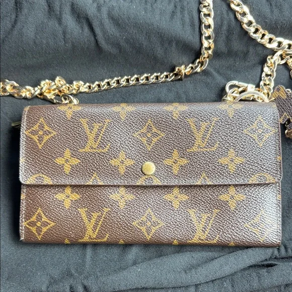 Louis Vuitton Monogram Brown Crossbody Bag - Picture 2 of 10